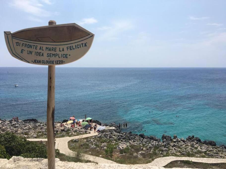 Casa Vacanze La Casa Di Katia Castro  Bagian luar foto